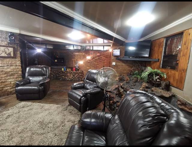 3 BEDROOM HOUSE FOR SALE IN SASOLBURG EXT 4